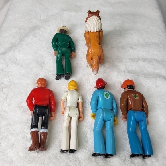 Fisher Price Adventure People Toys. 1976. Nurse, Park Ranger, Dog... - Picture 3 of 9